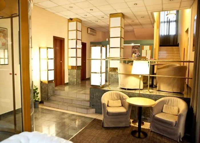 فندق سنترال، براغ فندق 3*