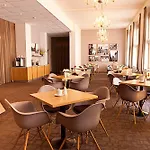 فندق سنترال، براغ فندق 3*