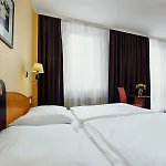 فندق سنترال، براغ 3*