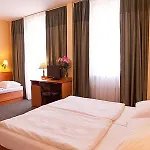 Central Hotel Prague 3* פראג