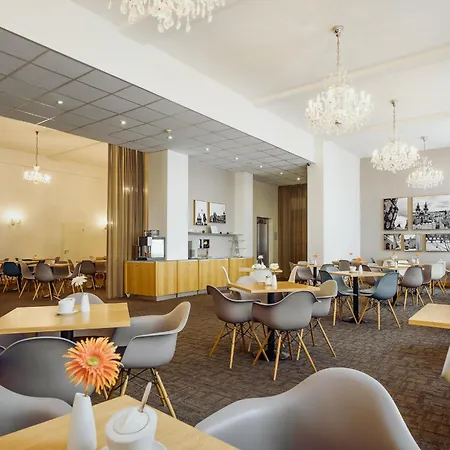 Отель Central Hotel Prague 3*