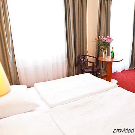 Central Hotel Prague Hotell 3*