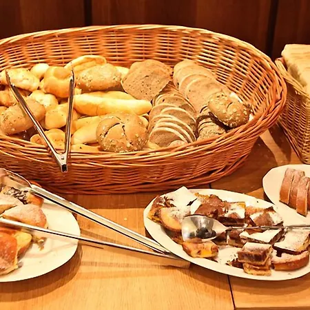 فندق سنترال، براغ فندق