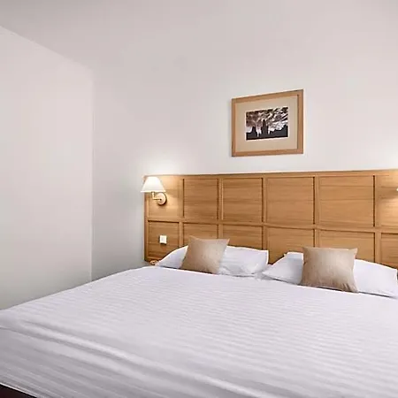 Central Hotel Prague Szálloda 3*