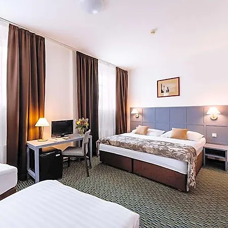 Szálloda Central Hotel Prague
