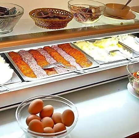 Szálloda Central Hotel Prague 3*
