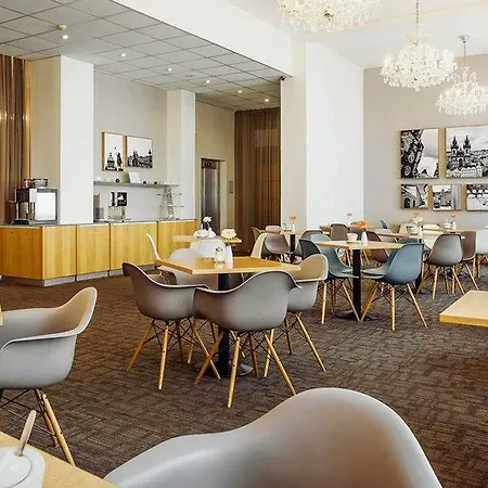 Hotell Central Hotel Prague 3*