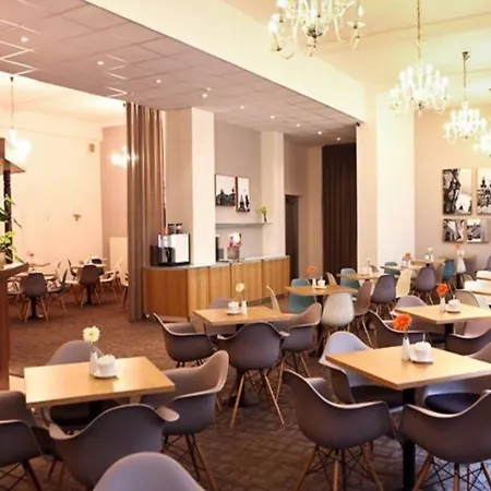 Hotell Central Hotel Prague 3*