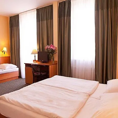 Central Hotel Prague 3* Praag