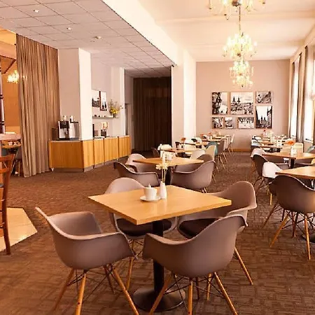 Central Hotel Prague Hotell 3*